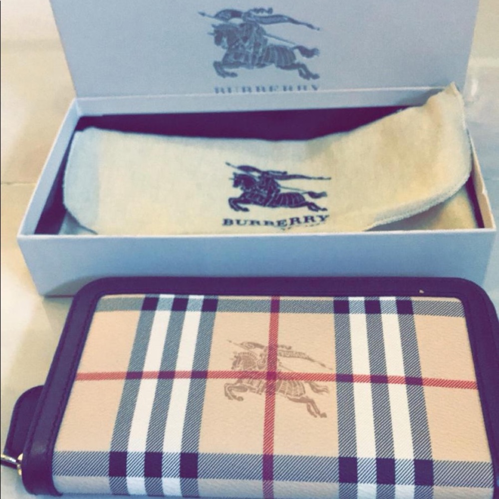 AUTHENTIC BURBERRY WALLET